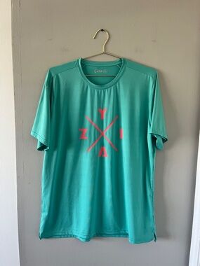 ZYIA Men’s Short-Sleeve Performance Tee